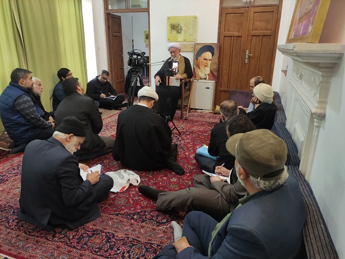 گزارش تصویری | کلاس «چهل حدیث حضرت امام» با تدریس آیت‌الله ضیایی در بیت امام خمینی(ره) برگزار شد