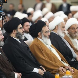 گزارش تصویری | سفر حجت‌الاسلام والمسلمین طباطبائی اشکذری به عراق به‌منظور شرکت در کنگره علامه نائینی و انجام سلسله دیدارهای حوزوی و فرهنگی