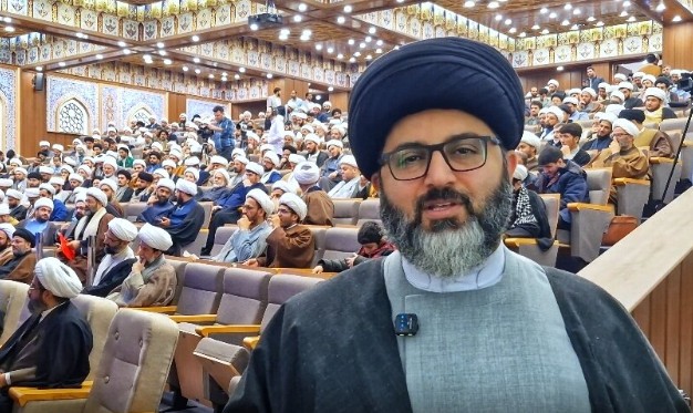 پاسخگویی به سؤالات دینی به ۱۳ زبان دنیا در مسیر پیاده‌روی اربعین