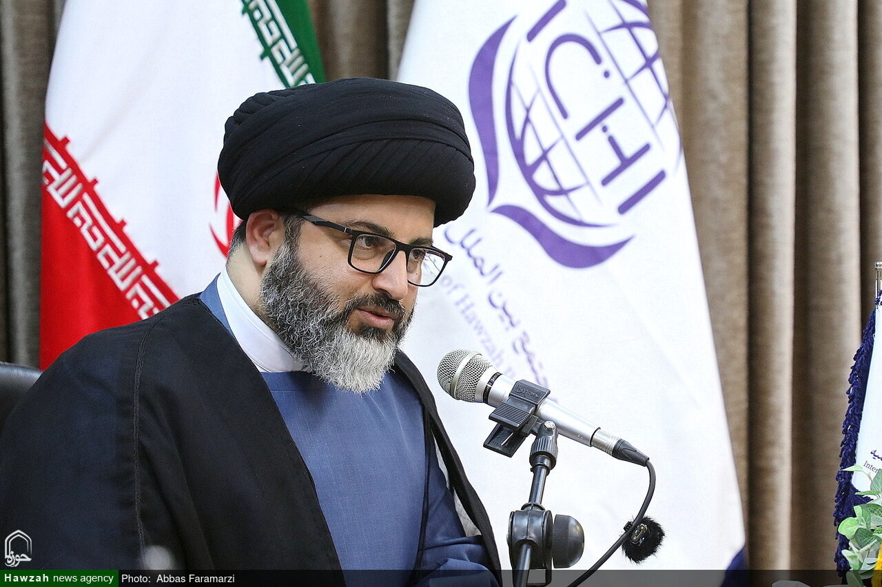 مدیر مجتمع عالی آموزشی‌پژوهشی بین‌الملل حوزه‌های علمیه اعلام کرد:برنامه‌ریزی و اجرای دوره‌های مهارتی تبلیغ در اربعین