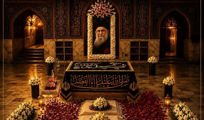 پوستر | خادمِ حضرت خورشید