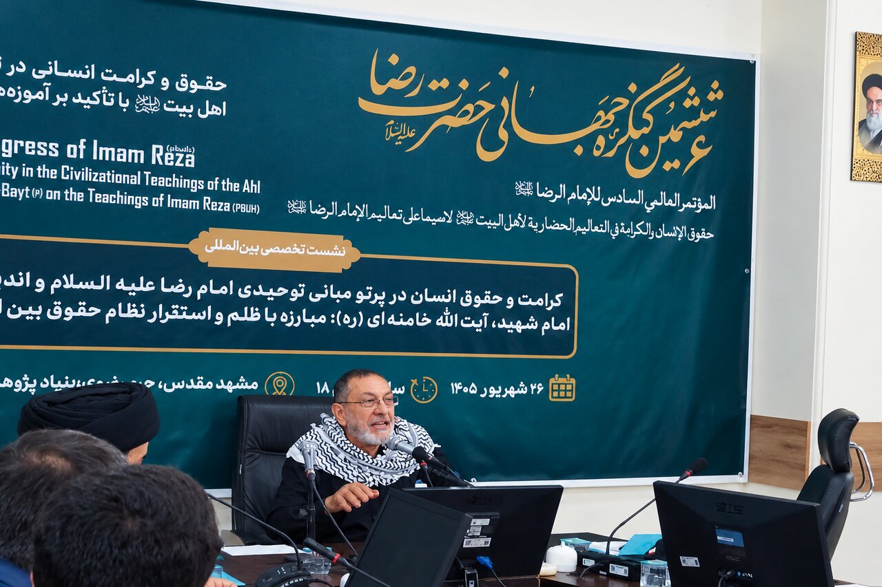 باید با اعتماد به‌نفس در برابر نظام سلطه ایستادگی کنیم